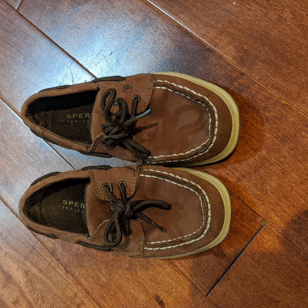 Boys Sperry shoes